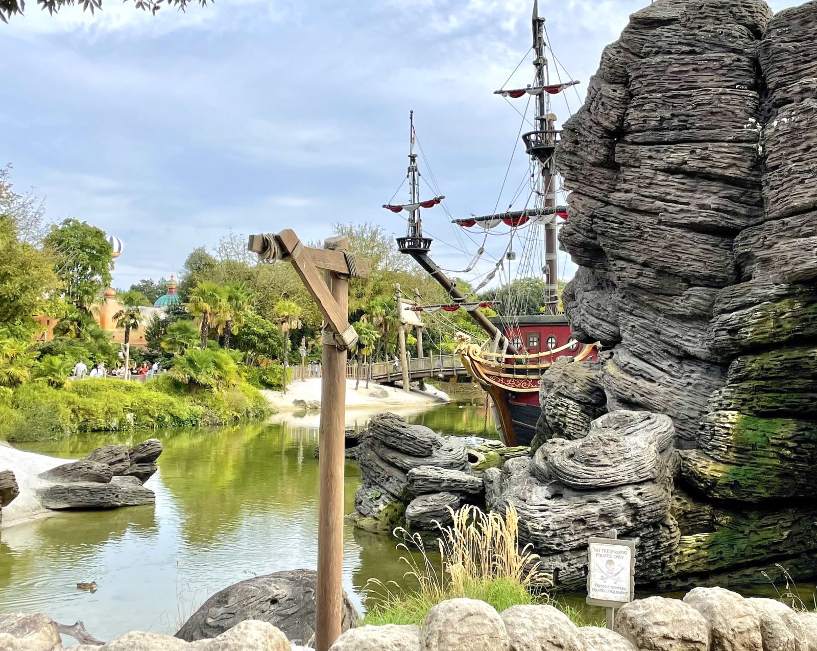 Bateau ile aux pirates parc disneyland