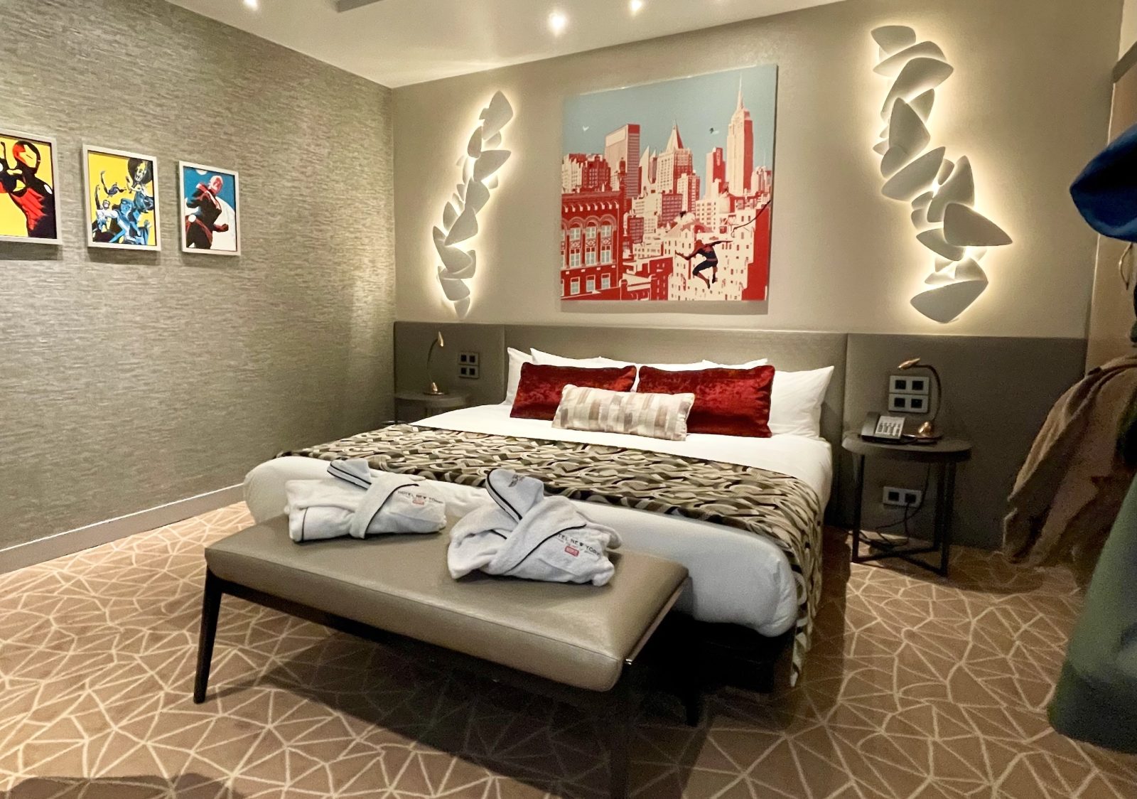 photo chambre hotel Marvel hotel disney