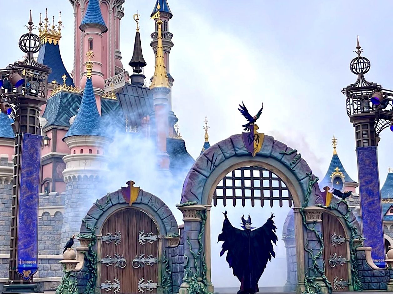 Halloween disneyland paris spectacle